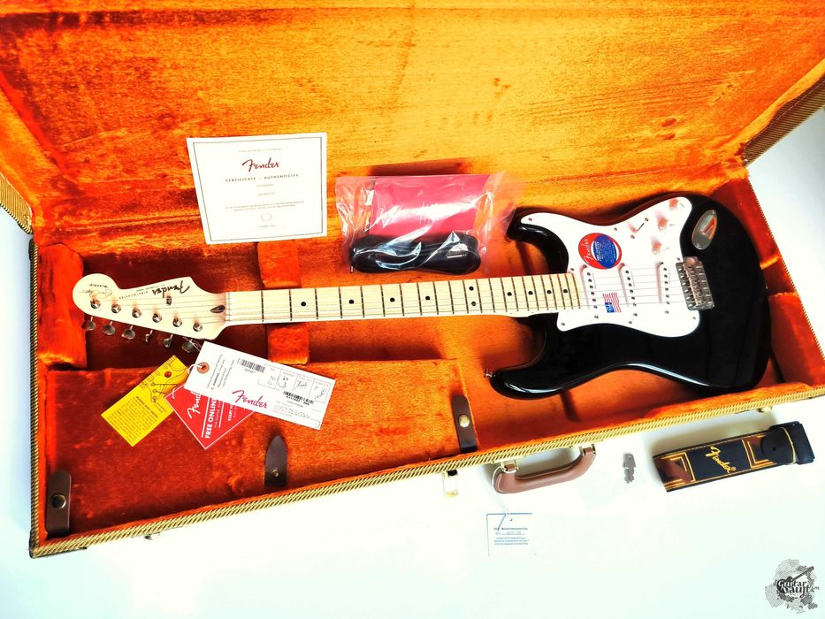 Новий Fender® Eric Clapton "Blackie" Stratocaster® '2024