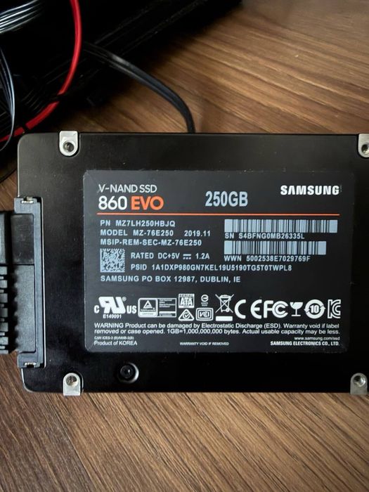 накопичувач ssd Samsung evo 860 plus 250gb