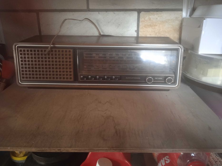 Radio antigo para decoração