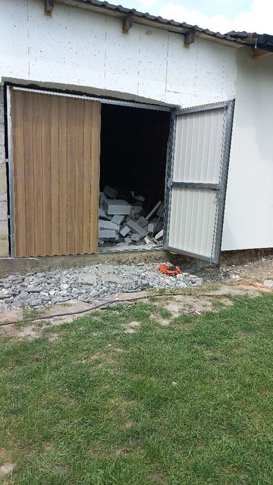 Brama garażowa dwuskrzydłowa PRODUCENT  bramy na wymiar