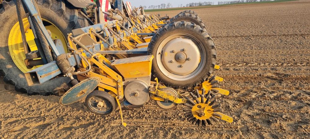 Siewnik do buraków Kleine Unicorn 3 talerzowy