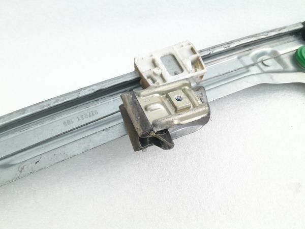 Elevador vidros frente esquerdo MERCEDES-BENZ Vito / Vito Combi (W639)