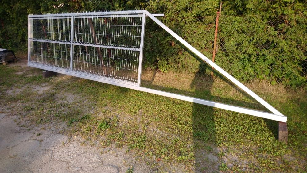 Brama przesuwna, rozsuwana panel