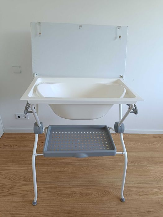 Banheira/trocador de bebé 2em1