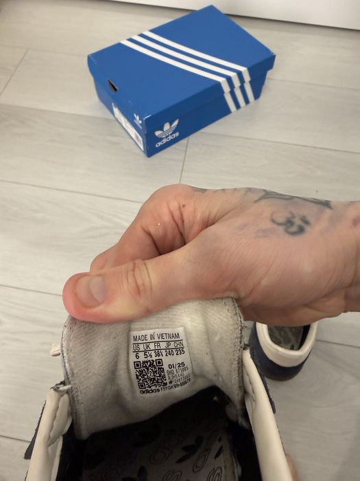 Кросівки дівчини Adidas Handball Spezial Navy Blue Gum (JH5440) — Жіночі / Оригінал