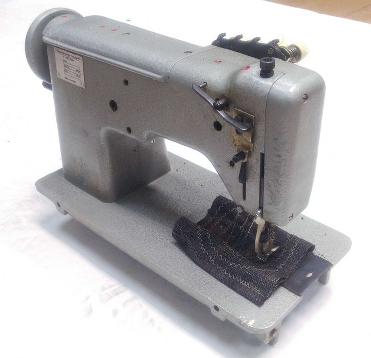 Промышленная швейная машинка Pleiße 8304, Altin, зигзаг, Германия