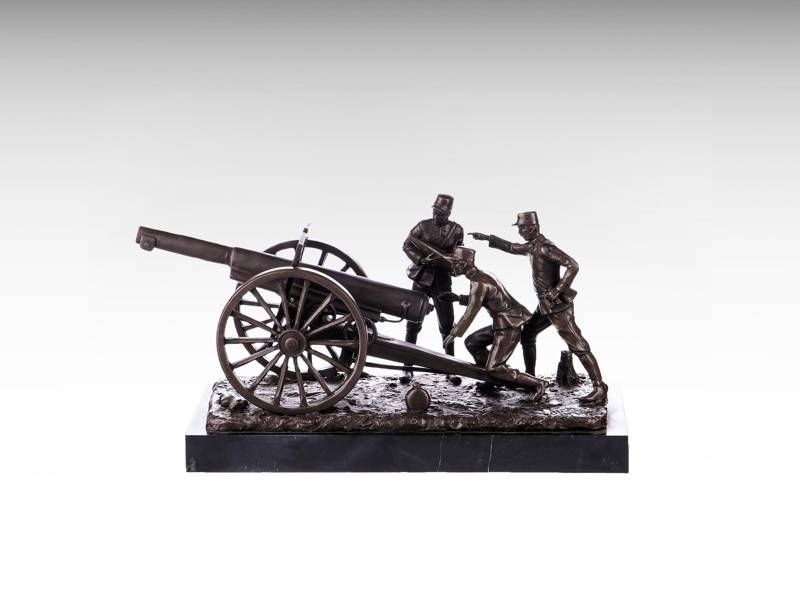 Escultura de bronze - Soldados com canhão