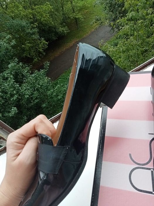 Туфлі жіночі лакові