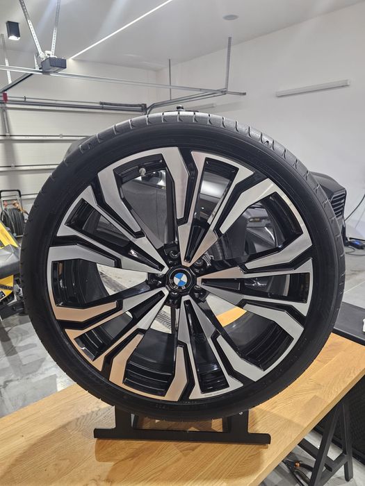 Kola bmw x7 23 cale