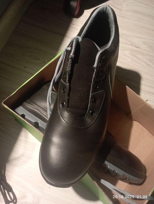 Buty atlas rozmiar 46 wkładka 31 cm nowe