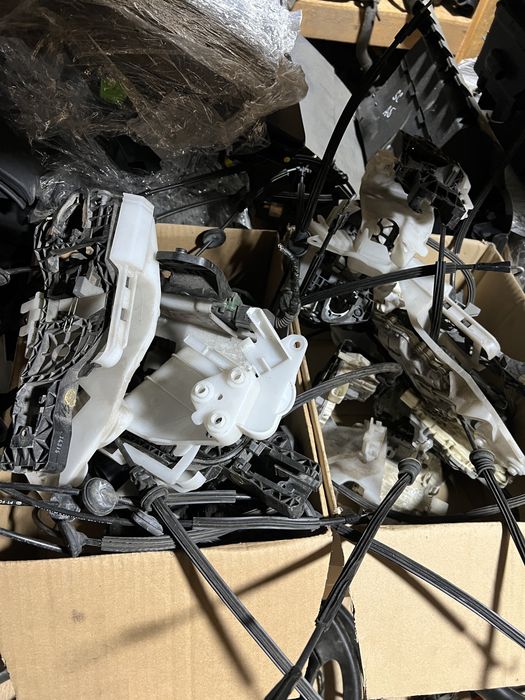 Замки Двері Volkswagen Passat Touran Skoda Fabia Octavia Golf 5,6