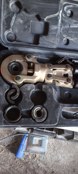 Zaciskarka PEX Magnusson