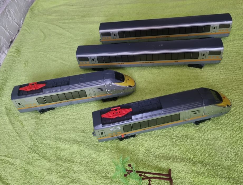 Pista de Comboios incompleta para juntar a outra ou Completar