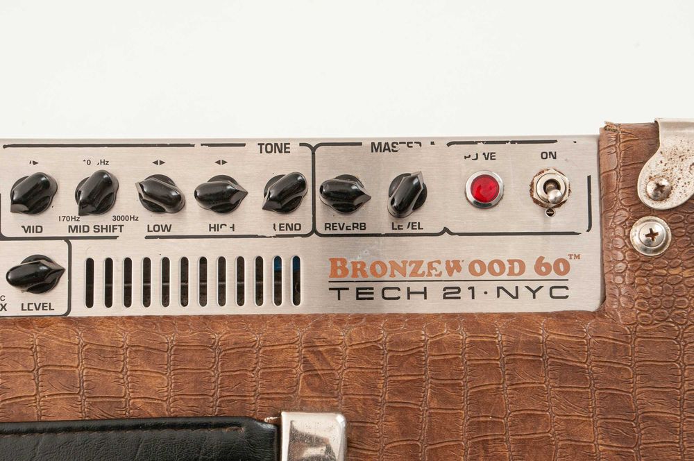 Tech 21 Bronzewood 60 - Amp de guitarra acústica - Made in USA