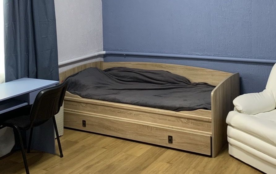 Продам кровать 90х200