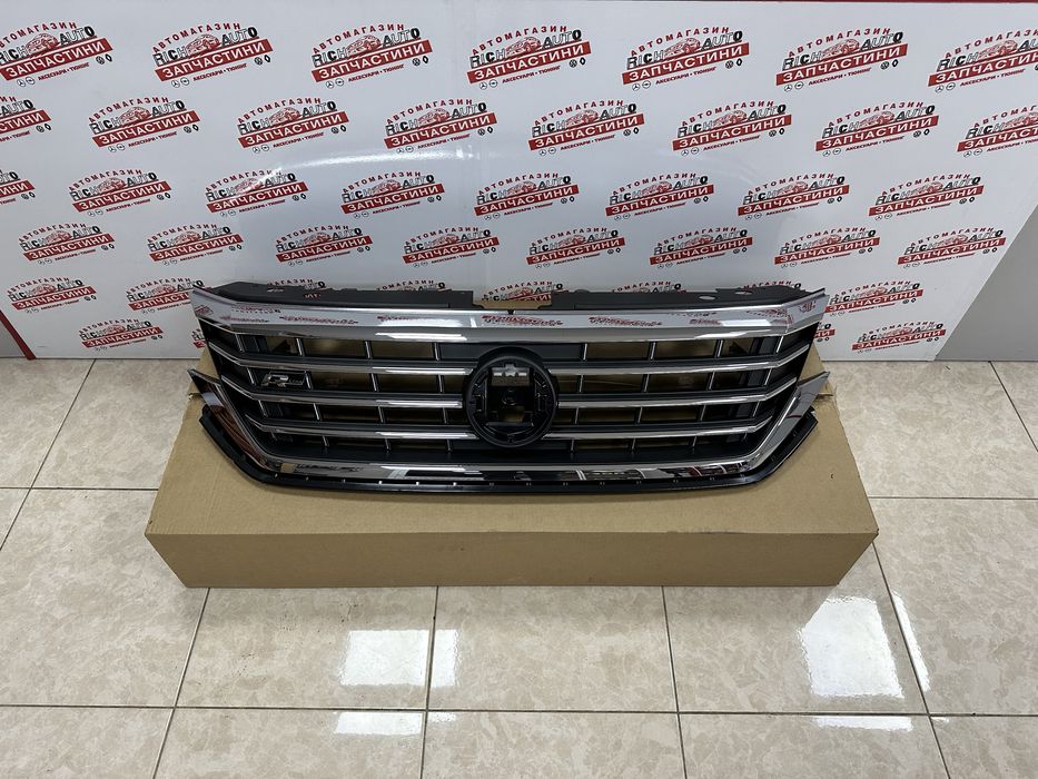 Volkswagen Passat решітка радіатора R-Line