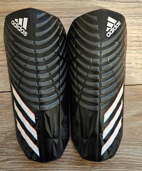 Ochraniacze na piszczele Adidas Predator League Shin Guards rozmiar M