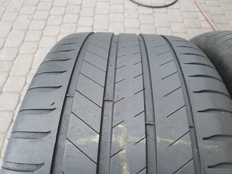 295 / 40  R 20  Michelin