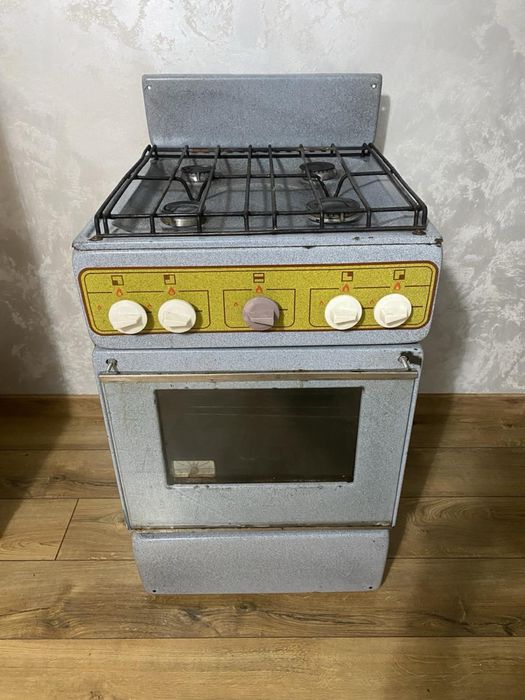 Газова плита з духовкою