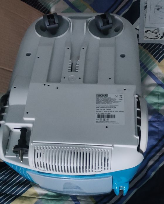 Продам пилесос Thomas Twin T1 Aquafilter
Миючий пилосос з водяною філь