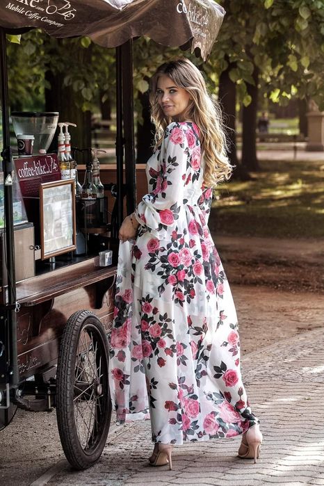 Sukienka Olivia Emo biała kwiaty,długa,zwiewna maxi 36/S nowa piękna