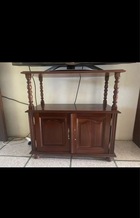 Movel de TV ou consola