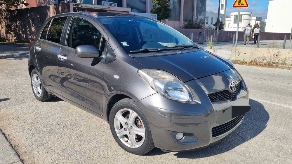 Toyota Yaris 2010 diesel em Ótimo estado — photo 4