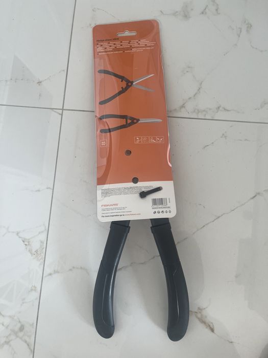 Fiskars Hedge Shear – nowe nożyce do żywopłotu. Solidne, ostre ostrza