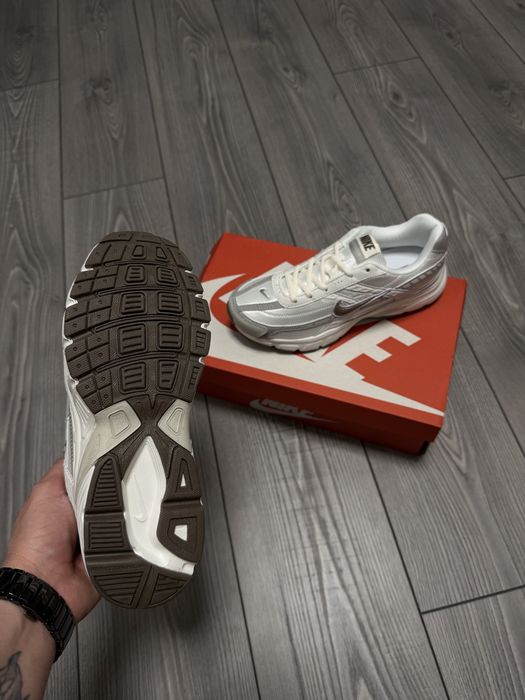 Кросівки Nike Initiator