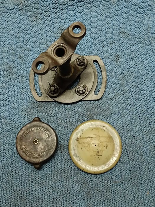 Korek chłodnicy i baku