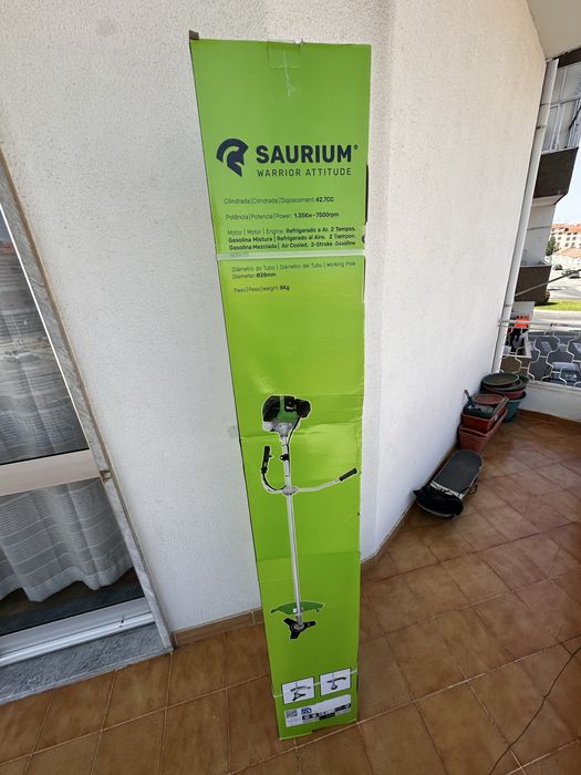 Roçadora a Gasolina Saurium 42.7cc 1.8HP (Euro V) - Nova e Selada na Caixa