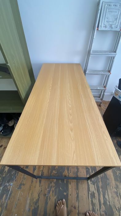 mesa de quarto ou sala