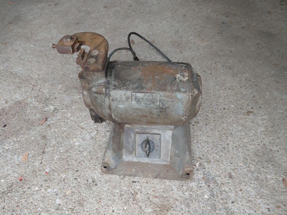 Nożyce elektryczne do blachy  Elna