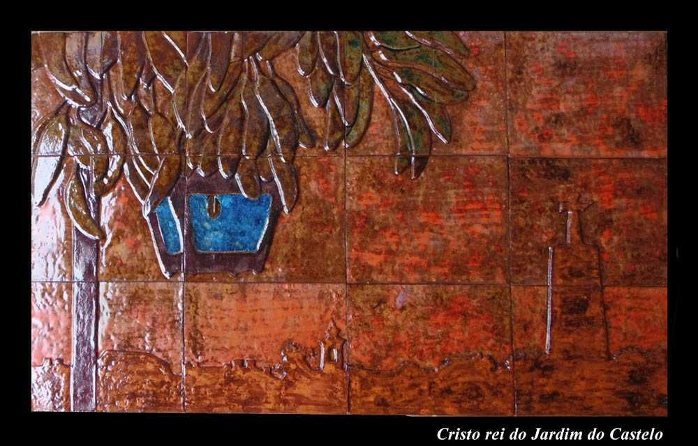 Quadros cerâmicos com o motivo de Cacilhas  e Almada