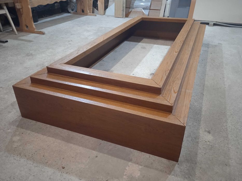 Надгробок металевий