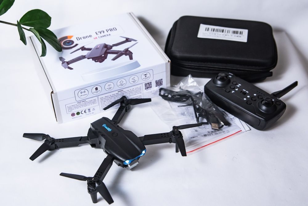 Нові, дрон е99 з трьома акамуляторами і камерою