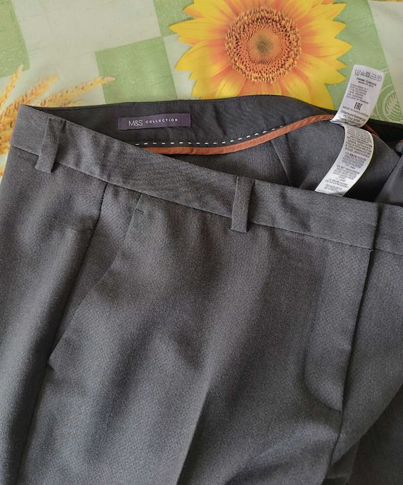 р 12 / 46-48 базові сірі офісні укорочені штани стрейчеві M&S