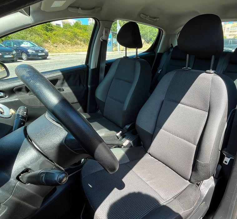 Peugeot 207 1.4i - 100 Mil kms - A/C