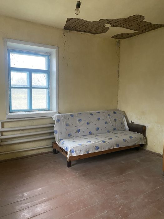 Терміново продам булинок в смт.Брусилів 70 ки від м .Києва