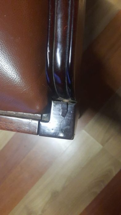 Mesa e 6 cadeiras em cerejeira