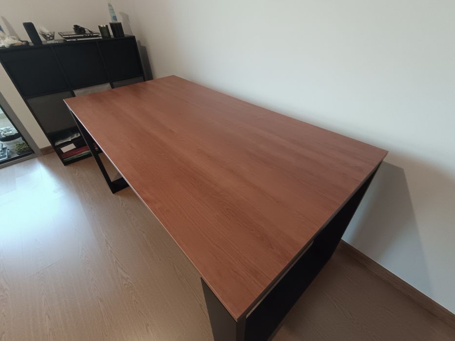 Secretária 160 cm – Como Nova – Estilo Moderno