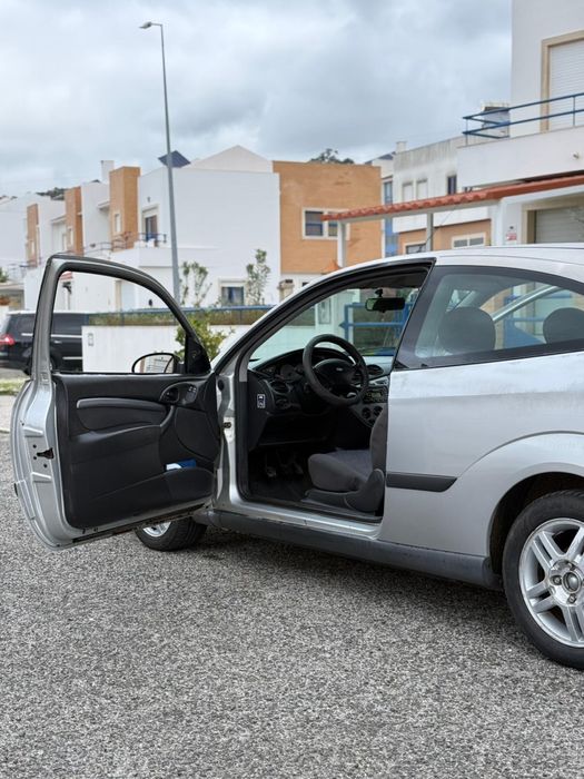 1999 Ford Focus 1.4 16v gasolina Carro Barato!!