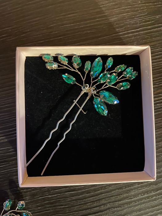 Kokówki ozdoby do włosów emerald a dream twig