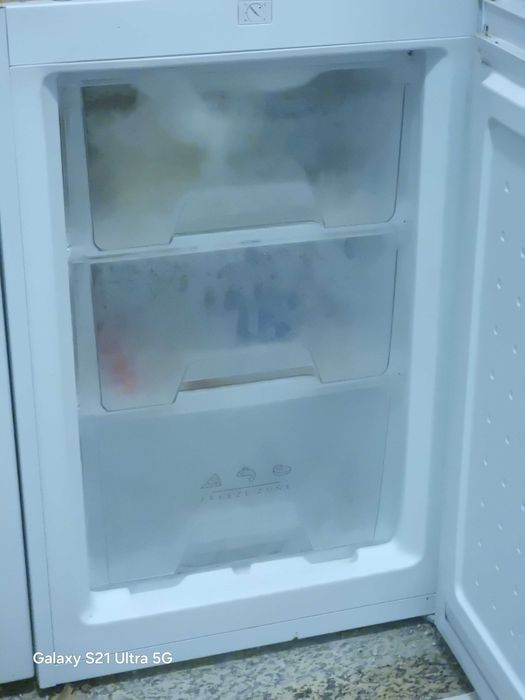 Arca congeladora vertical electronia