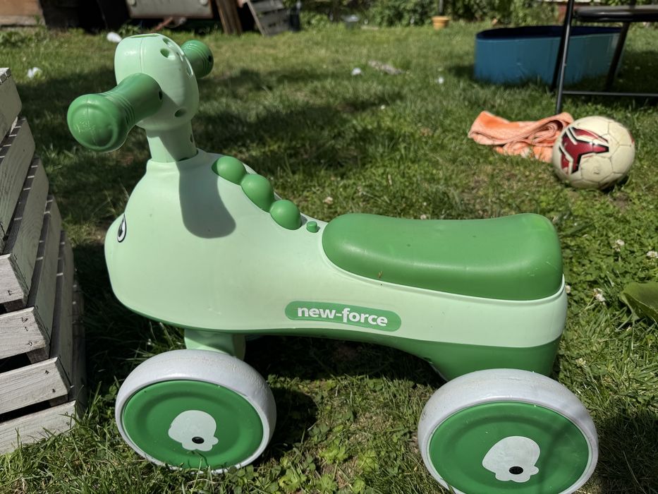 Oddam rowerek biegowy i zabawki