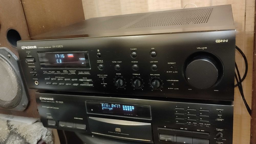 Усилитель-Ресивер  Pioneer SX-702. Звук !