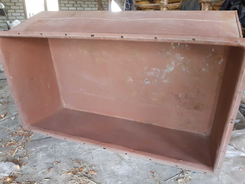 Продам емкость для сыпучих материалов.