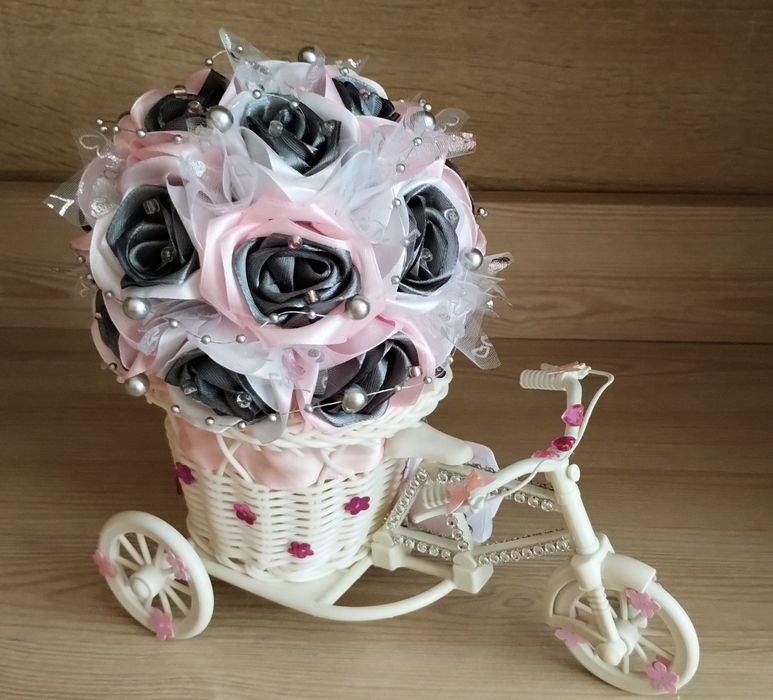 Bukiet róż w rowerku stroik ozdoba na prezent - handmade