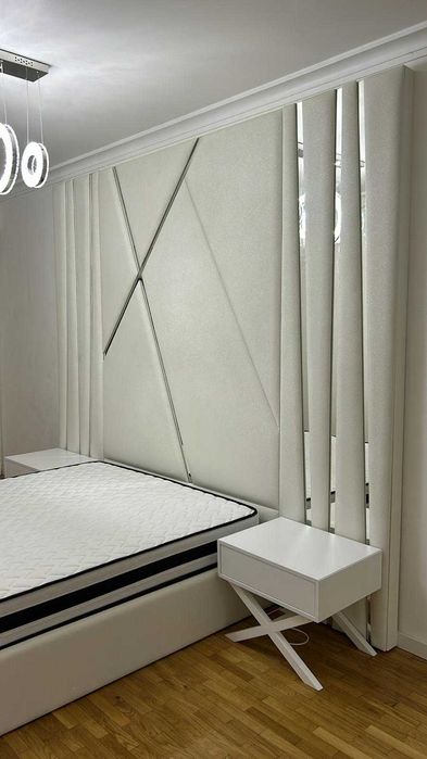 Cama alta tecto + 2 mesas de cabeceira - FABRICA - NOVO