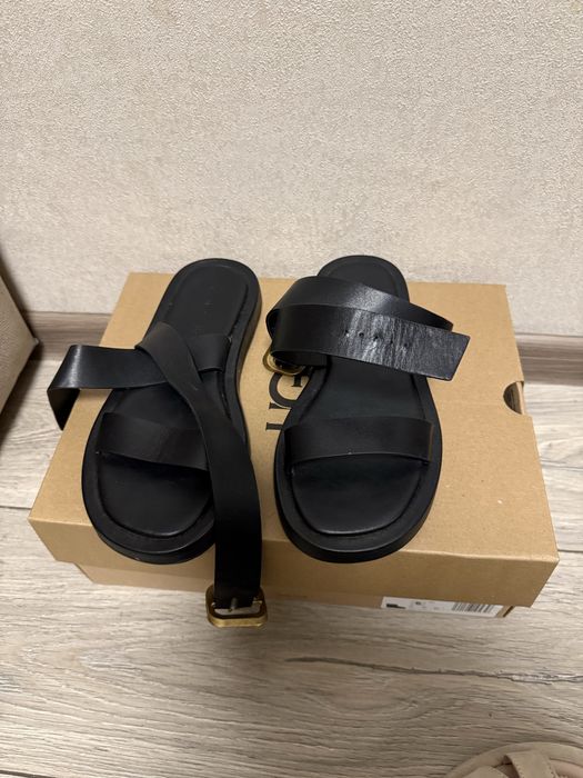 Шкіряні босоніжки Reserved